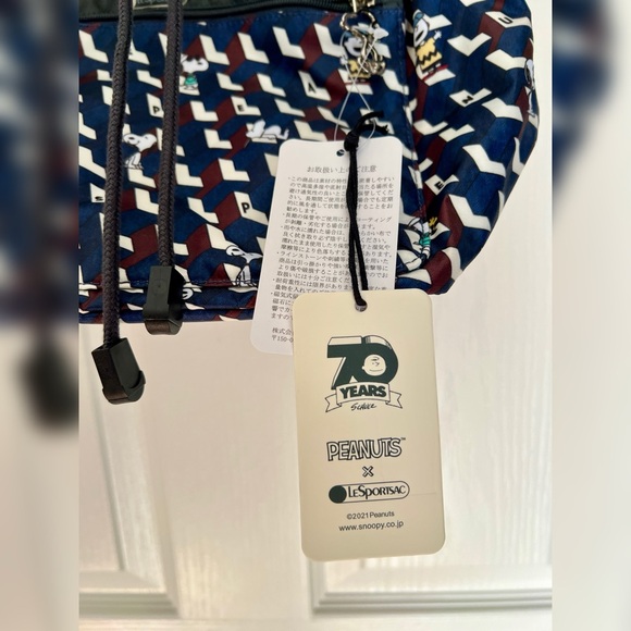 LeSportsac Snoopy Peanuts Gang Large Crossbody Bucket Bag - Picture 3 of 15